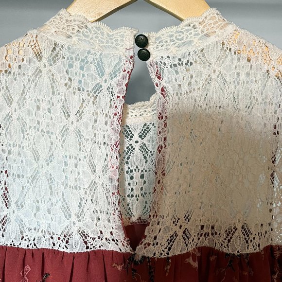 Boho, Burnt Red, Floral, Lace, Button-Up, Sleeveless, high collar Dress (M/6-8) - Picture 4 of 5